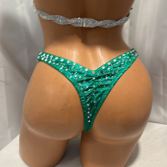 Npc wellness Bikini competition suit Hunter Green cup size34C small bottom NWT - Picture 5 of 6